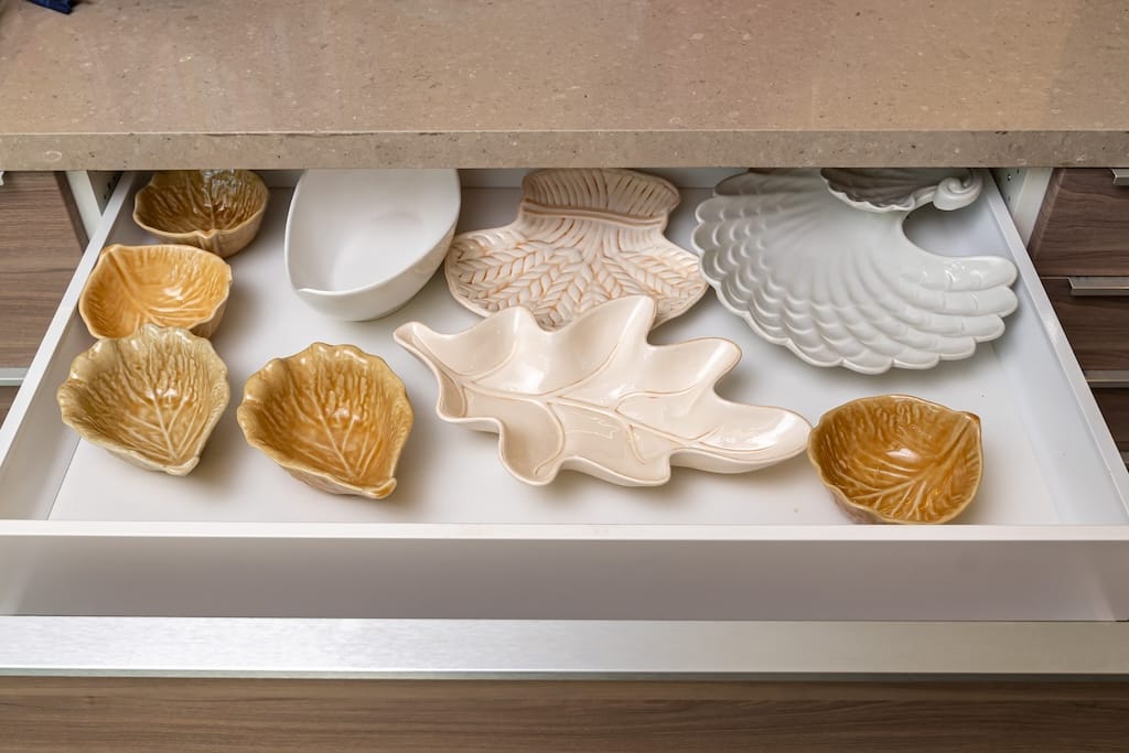 Turn over a new leaf with these serving dishes